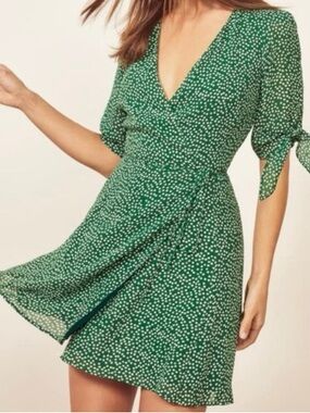 💚 Reformation Sammy Wrap Mini Dress